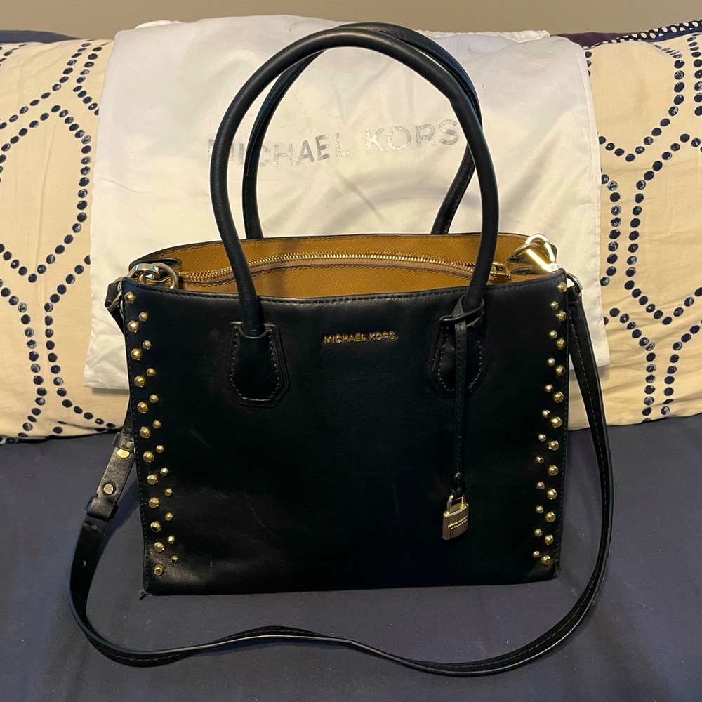 Michael Kors Grommet Handbag